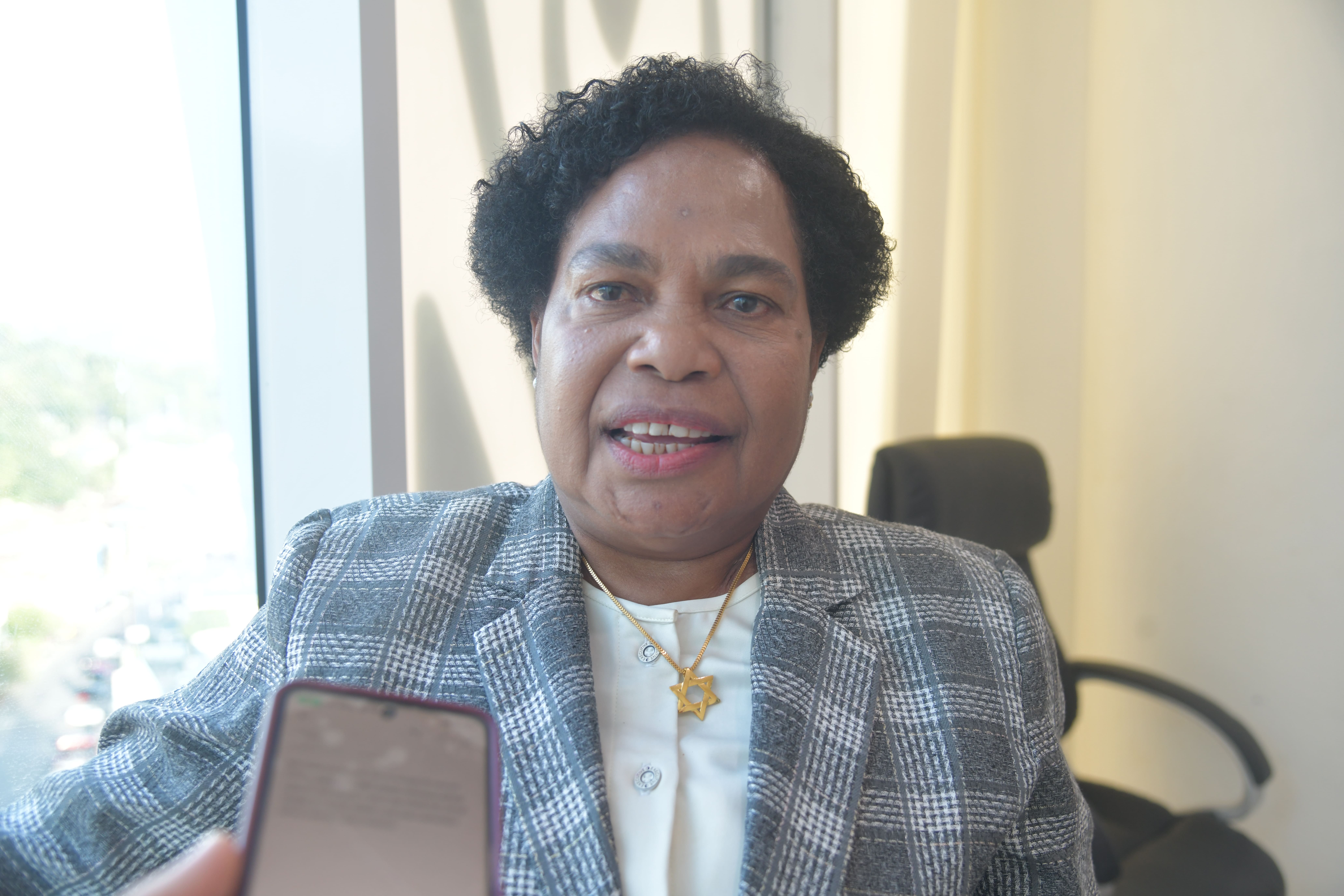 Nerlince Wamuar, Ketua MRP.