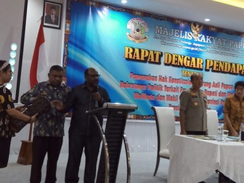 MRP dan MRPB gelar RDP membahas rekrutmen orang asli Papua dalam parpol