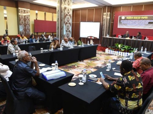 MRP fasilitasi pertemuan kelima Keret Ehaa dan Dinkes Papua