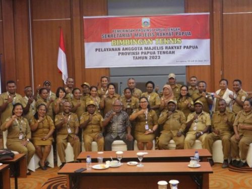 Sekretariat MRP Provinsi Papua Tengah Lakukan Bimtek Bersama MRP Induk
