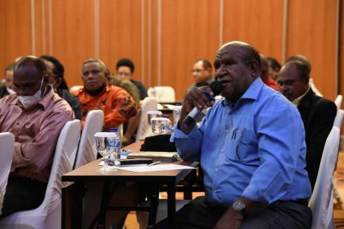 Panitia Musyawarah Majelis Rakyat Papua melaksanakan rapat dalam rangka membahas agenda pleno pembukaan masa sidang I MRP tahun 2022. Rapat di pimpin langsung oleh Ketua Panmus Benny Sweny, di dampingi oleh Wakil Ketua I MRP Yoel L. Mulait dan dihadiri seluruh anggota MRP. (19/1/2022).